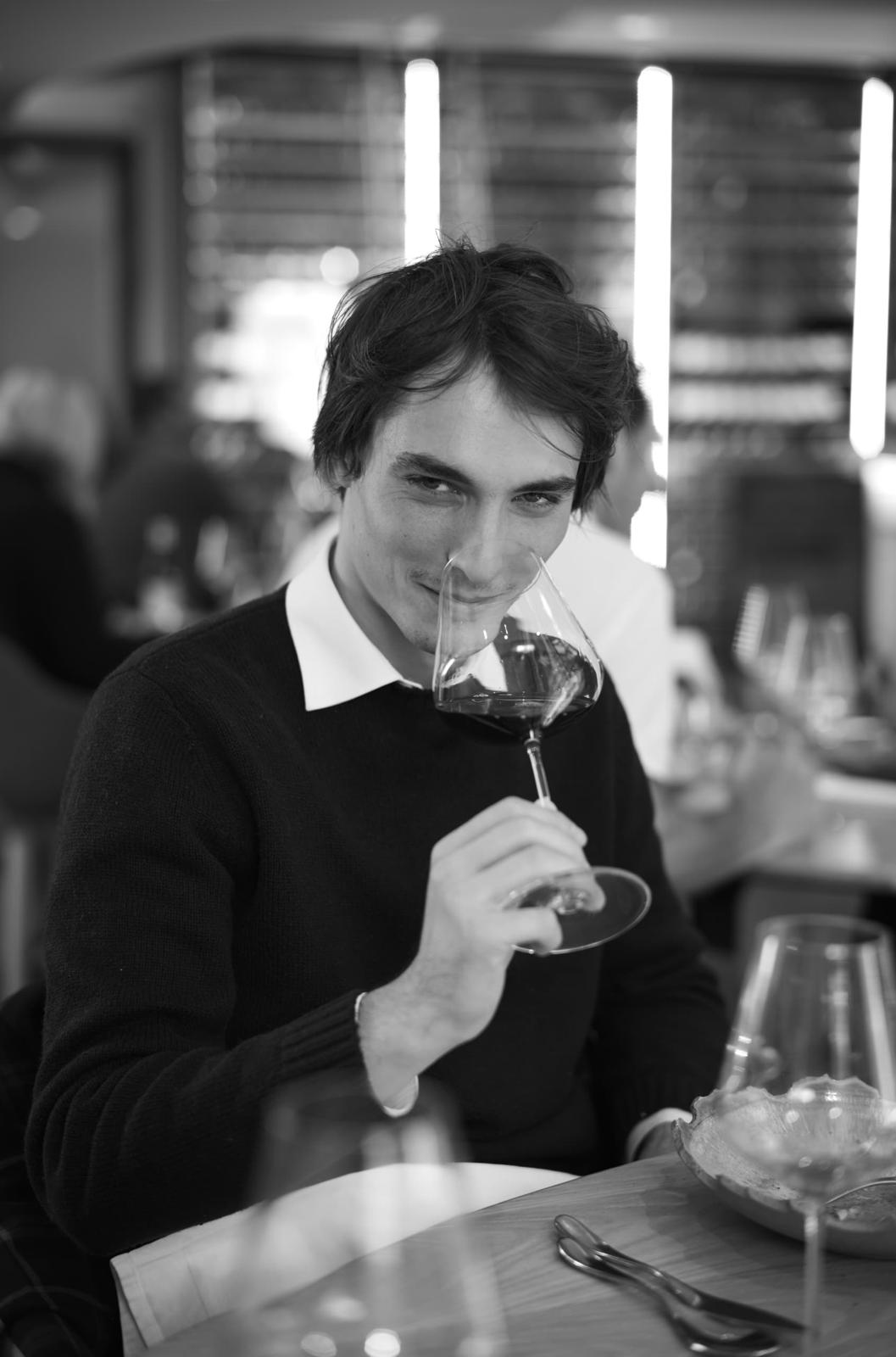 Portrait de Théophile Jourdier dans les vignes de la Côte de Nuits, Bourgogne